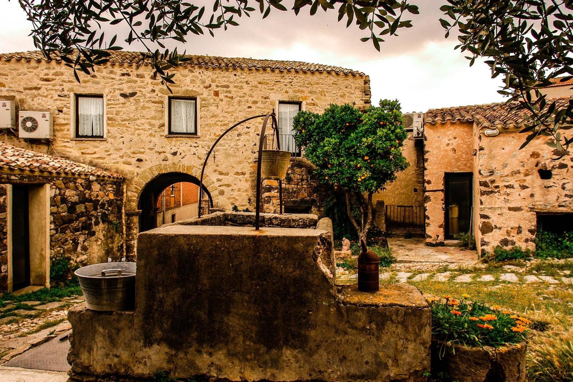 Omu Axiu Hotel Orroli Exterior photo